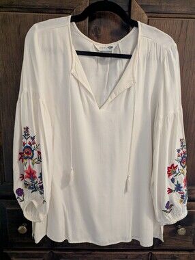 Old Navy Relaxed Embroidered Sleeve Boho Top